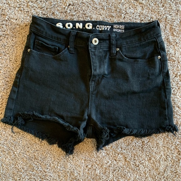 Hollister Pants - S.O.N.G. Curvy High Rise Shorts